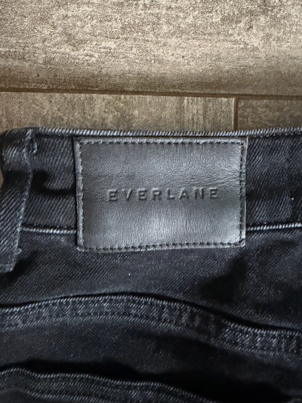 Everlane Curvy Way-High Jeans in Black - Picture 6 of 7